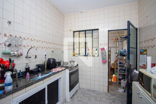 Cozinha de apartamento para alugar com 2 quartos, 49m² em Jardim Fluminense, São Gonçalo
