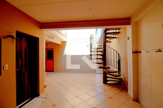 Quintal  de casa à venda com 3 quartos, 219m² em Jardim Taboao, São Paulo