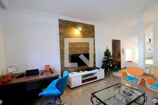 Sala de casa à venda com 3 quartos, 219m² em Jardim Taboao, São Paulo