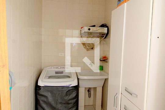 Área de Serviço de casa à venda com 3 quartos, 219m² em Jardim Taboao, São Paulo