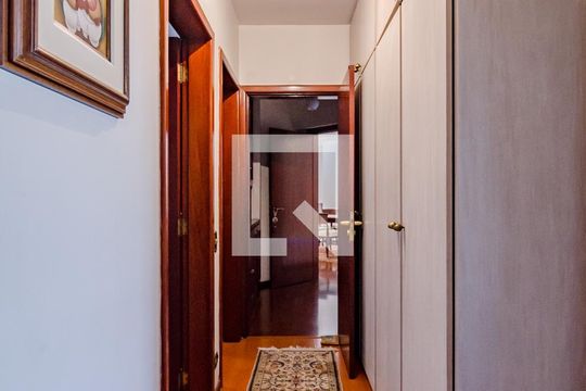 Corredor de apartamento à venda com 3 quartos, 170m² em Paraíso, São Paulo