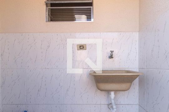Lavanderia de apartamento para alugar com 1 quarto, 35m² em Vila Santo Estefano, São Paulo