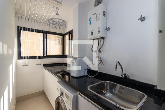 Área de serviço de apartamento à venda com 3 quartos, 188m² em Vila Olímpia, São Paulo