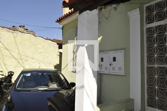 Garagem de casa à venda com 3 quartos, 200m² em Todos Os Santos, Rio de Janeiro