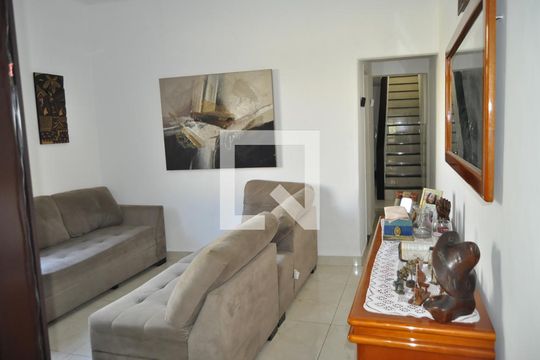 Sala de casa à venda com 3 quartos, 200m² em Todos Os Santos, Rio de Janeiro