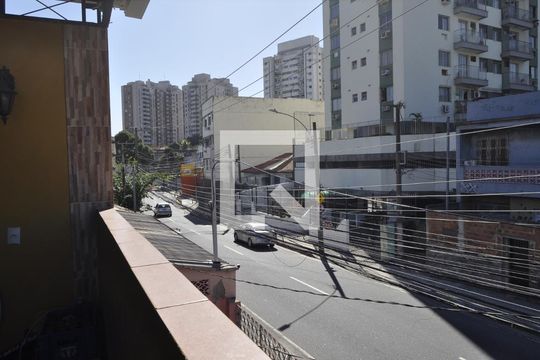 Vista de casa à venda com 3 quartos, 200m² em Todos Os Santos, Rio de Janeiro