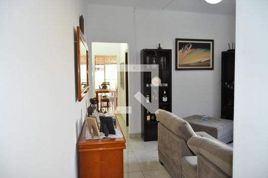 Sala de casa à venda com 3 quartos, 200m² em Todos Os Santos, Rio de Janeiro
