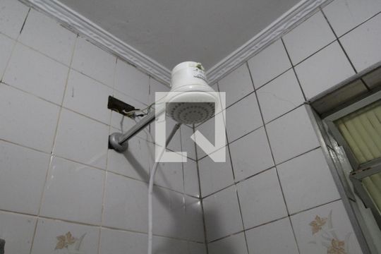 Banheiro de casa de condomínio para alugar com 1 quarto, 36m² em Ipiranga, São Paulo