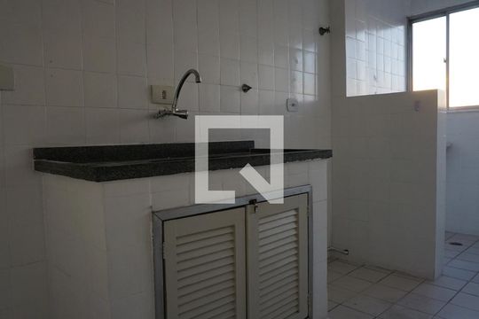 Cozinha de apartamento para alugar com 1 quarto, 41m² em Vila Lageado, São Paulo