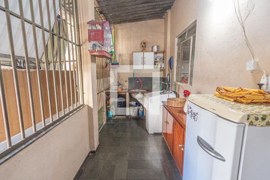 Área de serviço de casa à venda com 4 quartos, 400m² em São Francisco, Belo Horizonte