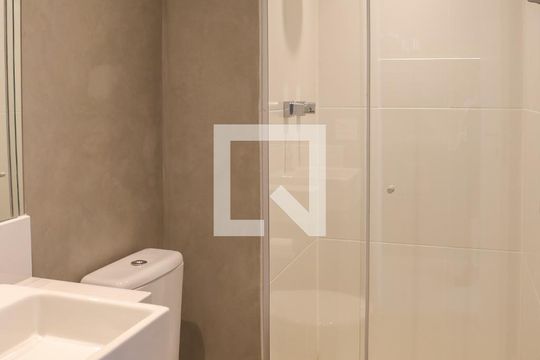 Banheiro de kitnet/studio à venda com 1 quarto, 25m² em Perdizes, São Paulo
