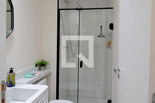 Banheiro da Suíte 1 de apartamento à venda com 2 quartos, 56m² em Vila Andrade, São Paulo
