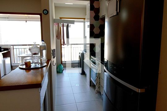 Cozinha de apartamento à venda com 2 quartos, 56m² em Vila Andrade, São Paulo