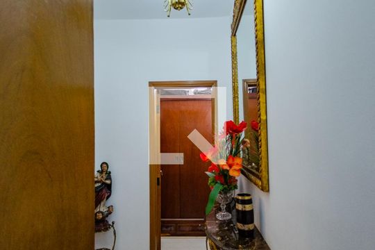 Corredor de casa à venda com 4 quartos, 425m² em Santa Lúcia, Belo Horizonte