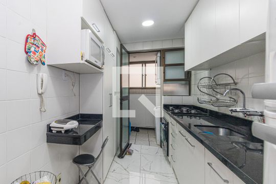 Cozinha de apartamento à venda com 3 quartos, 200m² em Lageado, Porto Alegre