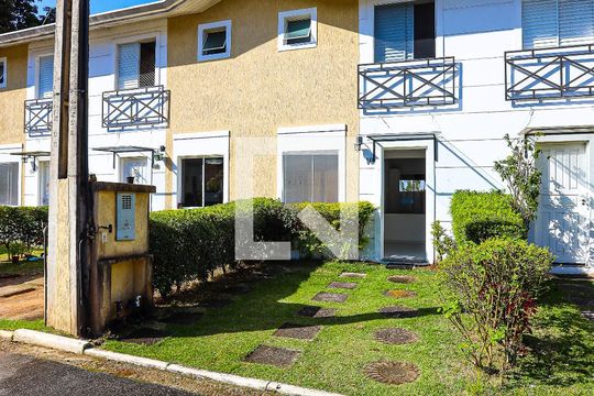 Fachada de casa de condomínio para alugar com 2 quartos, 60m² em Jardim Barbacena, Cotia