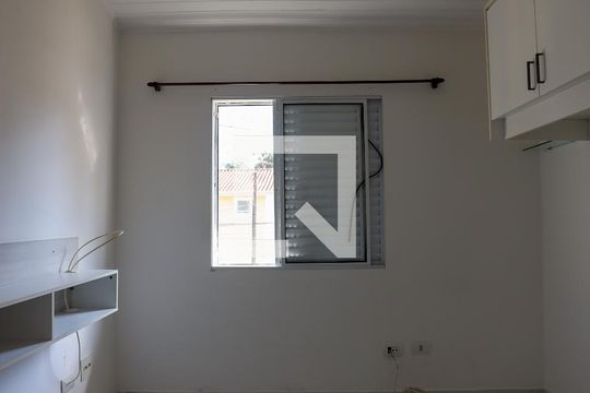 Quarto 1 de casa de condomínio para alugar com 2 quartos, 60m² em Jardim Barbacena, Cotia