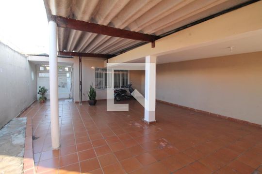 Garagem de casa à venda com 3 quartos, 196m² em Jardim Jaú (zona Leste), São Paulo