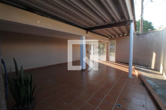 Garagem de casa à venda com 3 quartos, 196m² em Jardim Jaú (zona Leste), São Paulo