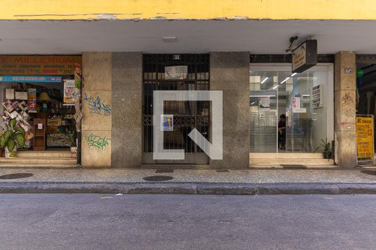 Fachada  de apartamento para alugar com 1 quarto, 40m² em Centro, Rio de Janeiro