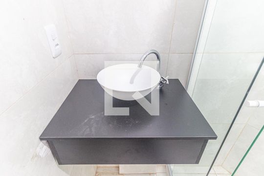 Banheiro de apartamento à venda com 2 quartos, 48m² em Vila Formosa, São Paulo