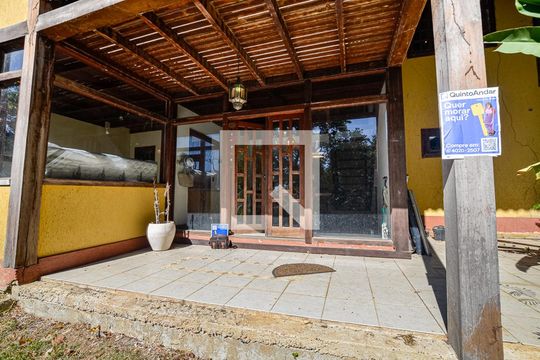Entrada de casa à venda com 4 quartos, 250m² em Itaipu, Niterói
