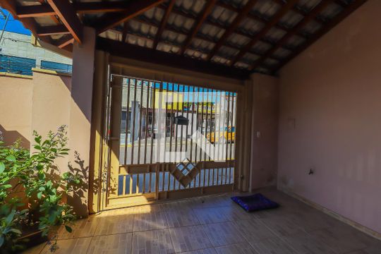 Garagem de casa à venda com 4 quartos, 280m² em Parque União, Jundiaí