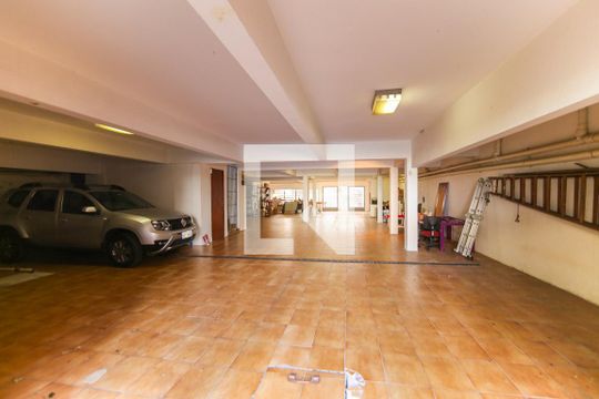 Garagem de casa para alugar com 6 quartos, 724m² em Morumbi, São Paulo