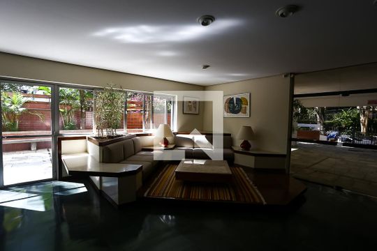 Hall social de apartamento à venda com 3 quartos, 241m² em Real Parque, São Paulo