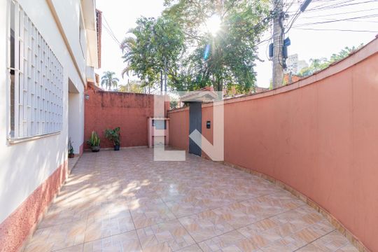 Quintal de casa à venda com 3 quartos, 167m² em Jardim Umuarama, São Paulo