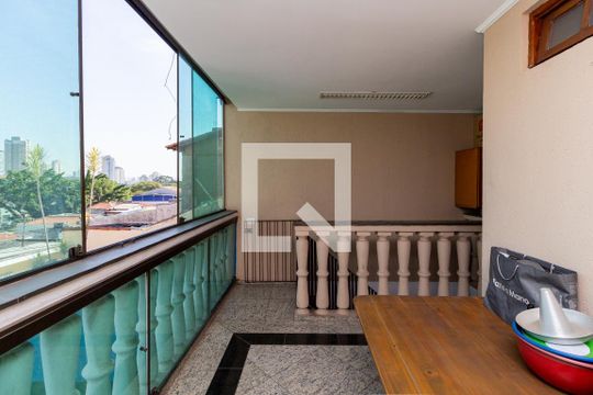 Garagem de casa à venda com 4 quartos, 385m² em Vila Canero, São Paulo