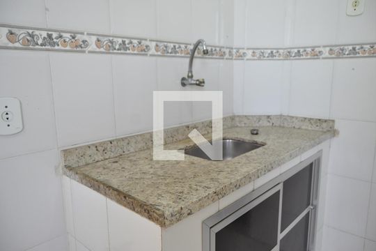 Cozinha de apartamento à venda com 2 quartos, 68m² em Sampaio, Rio de Janeiro