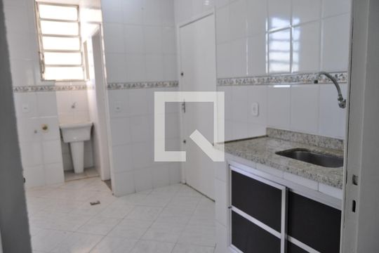 Cozinha de apartamento à venda com 2 quartos, 68m² em Sampaio, Rio de Janeiro