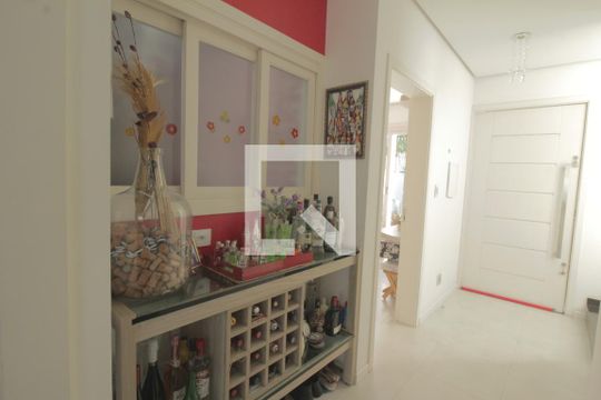 Corredor de casa à venda com 3 quartos, 484m² em Niterói, Canoas