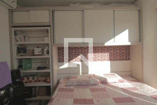 Quarto 1 de casa à venda com 3 quartos, 484m² em Niterói, Canoas