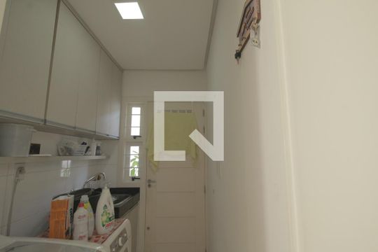Área de Serviço de casa à venda com 3 quartos, 484m² em Niterói, Canoas