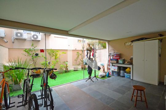 Área de Serviço de casa à venda com 3 quartos, 234m² em Pedra Redonda, Porto Alegre