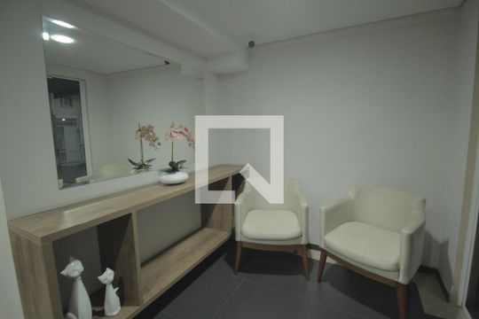 Hall de entrada de apartamento à venda com 2 quartos, 60m² em Passo D’areia, Porto Alegre