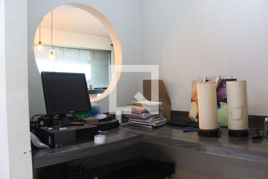 Sala de casa à venda com 2 quartos, 150m² em Santa Maria, Contagem