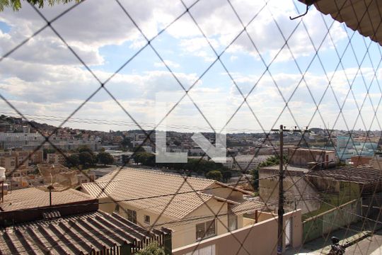 Varanda vista de casa à venda com 2 quartos, 150m² em Santa Maria, Contagem