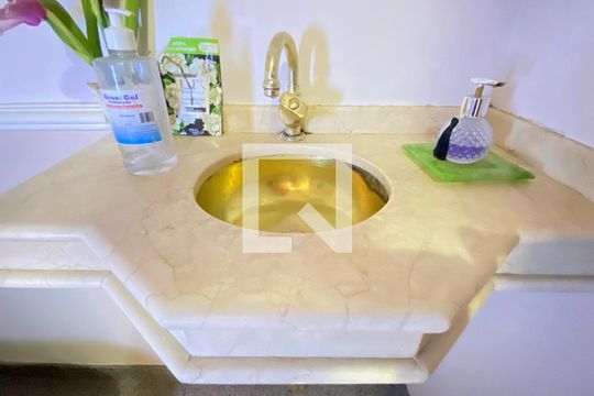 Lavabo  de apartamento à venda com 3 quartos, 198m² em Vila Regente Feijó, São Paulo