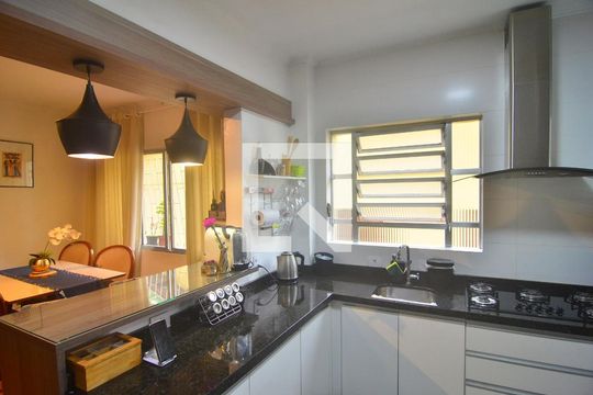 Cozinha de apartamento à venda com 2 quartos, 64m² em Centro, Canoas