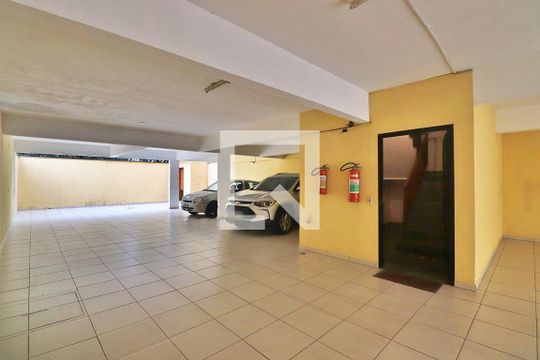 Garagem de apartamento à venda com 3 quartos, 74m² em Vila Guiomar, Santo André