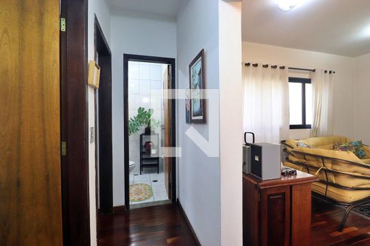 Corredor de apartamento à venda com 3 quartos, 74m² em Vila Guiomar, Santo André