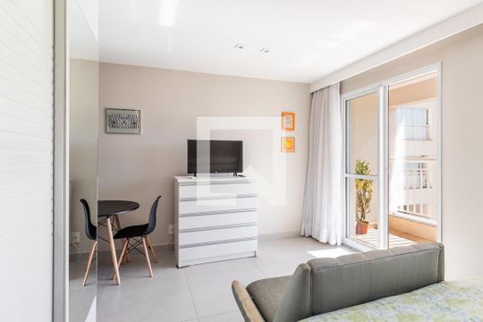 Quarto de kitnet/studio para alugar com 1 quarto, 38m² em Centro, Guarulhos