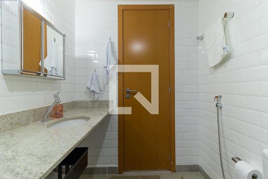 Banheiro de apartamento para alugar com 1 quarto, 32m² em Centro, Rio de Janeiro