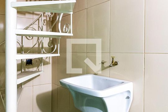 Área de Serviço de casa para alugar com 5 quartos, 450m² em Jardim Peri, São Paulo