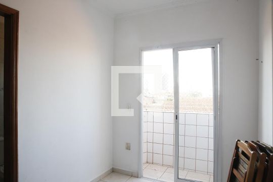 Quarto  de kitnet/studio para alugar com 1 quarto, 40m² em Caiçara, Praia Grande