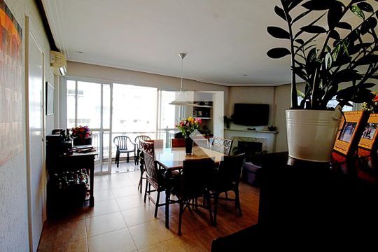 Sala de apartamento para alugar com 3 quartos, 127m² em Real Parque, São Paulo