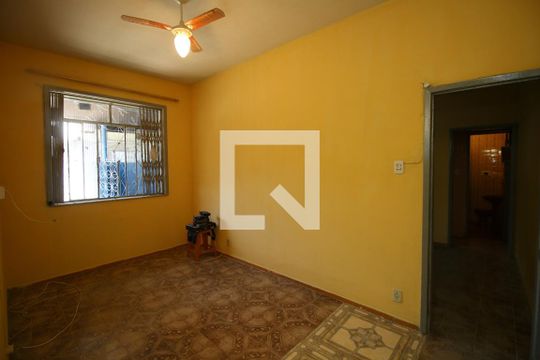 Quarto de apartamento à venda com 1 quarto, 90m² em Penha, Rio de Janeiro